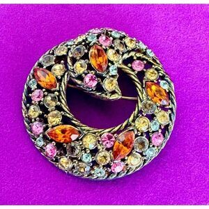 Vintage 1950s Antique Gold finish Rhinestone Brooch, Unmarked